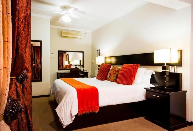 פנסיון @the Villa Guest House