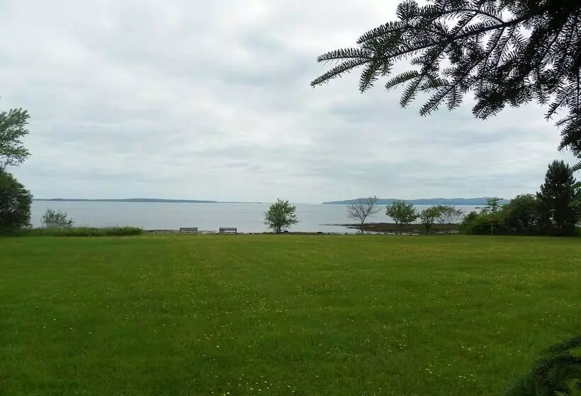 ユースホステル Homeport Inn And Tavern