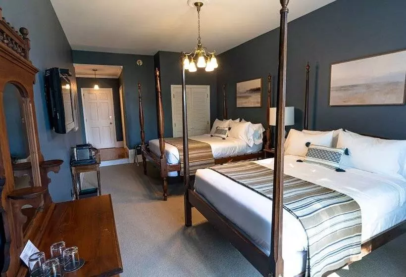 ユースホステル Homeport Inn And Tavern