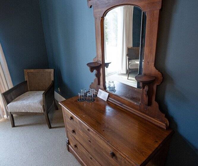 הוסטל Homeport Inn And Tavern