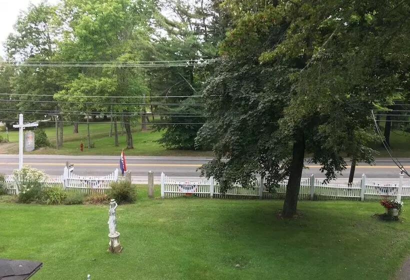 ユースホステル Homeport Inn And Tavern