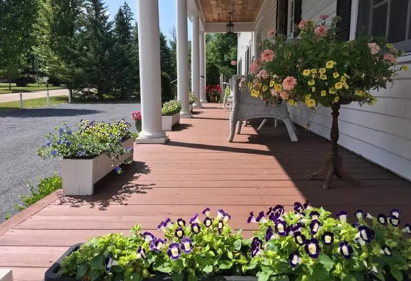 ユースホステル Williston Village Inn