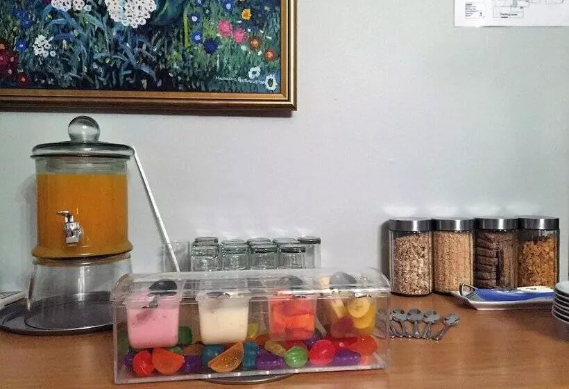 Majatalo Aandbloem Guest House