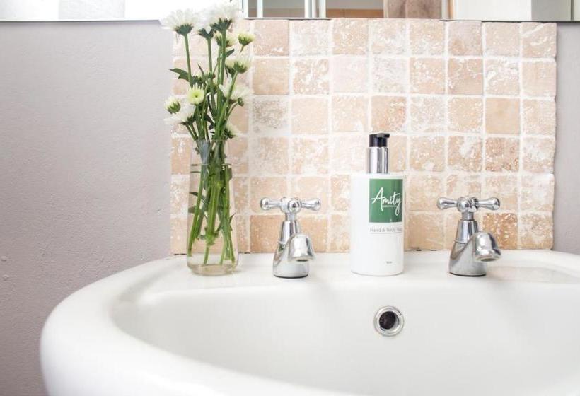 פנסיון Amity Guesthouse