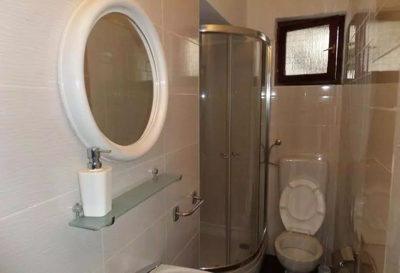 پانسیون Green River Apartment