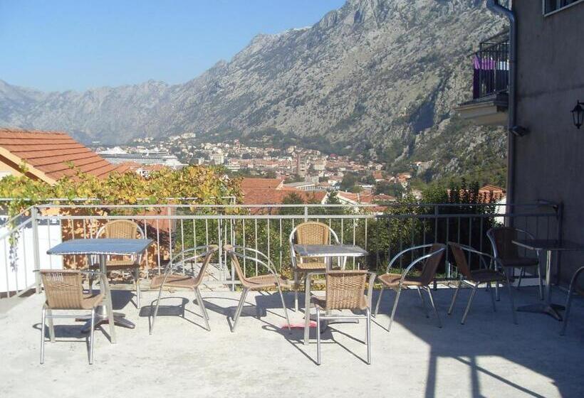 پانسیون Guest House Sandra