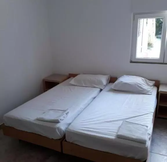 پانسیون Guest House Sandra