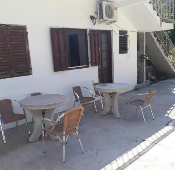 پانسیون Guest House Sandra