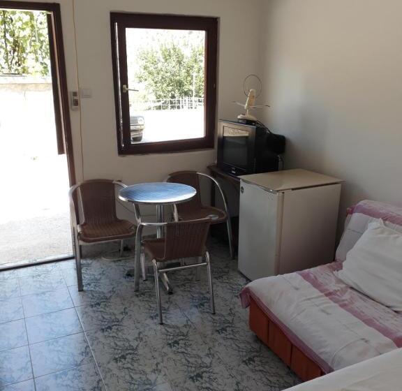 پانسیون Guest House Sandra