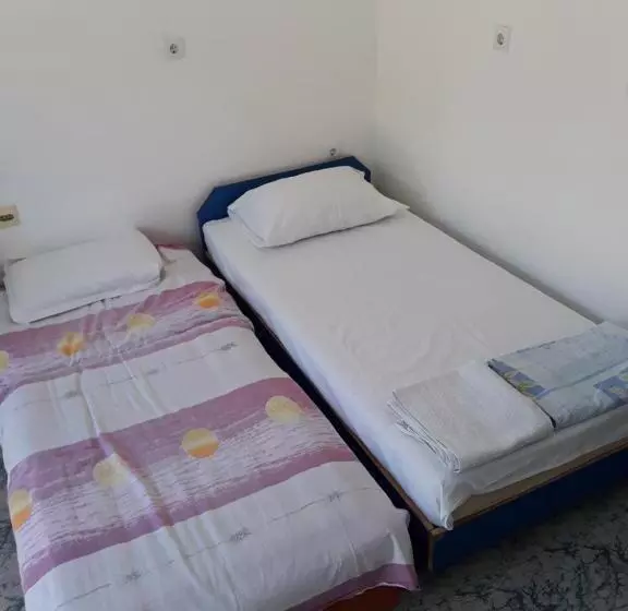 پانسیون Guest House Sandra