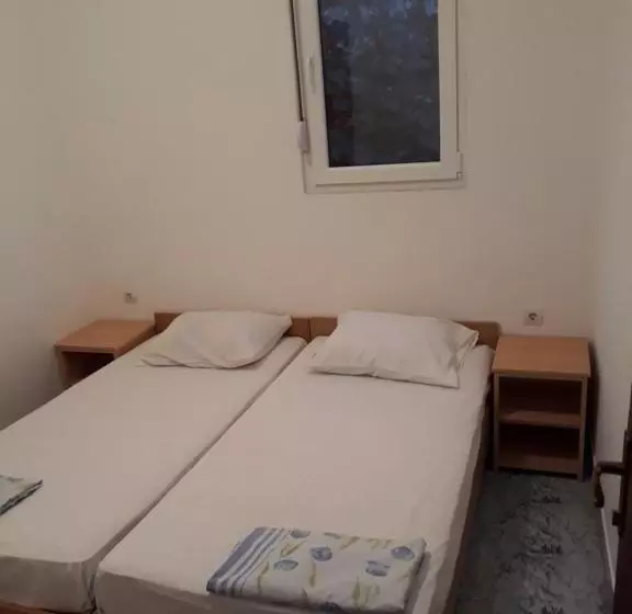 پانسیون Guest House Sandra