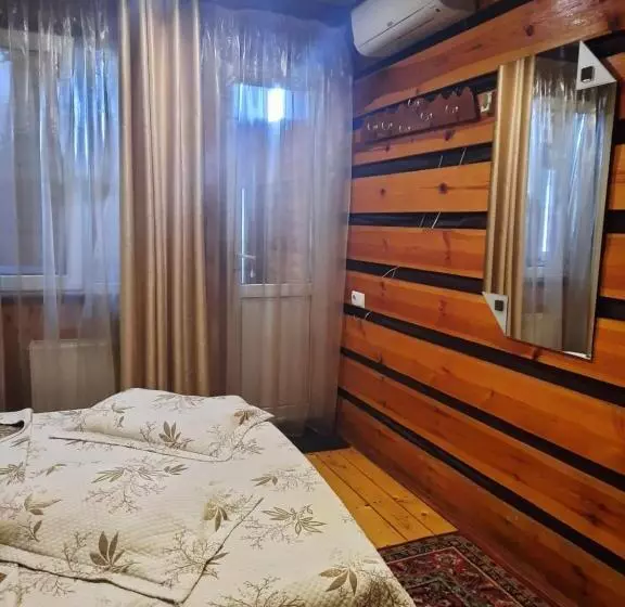 پانسیون Kitech Guest House