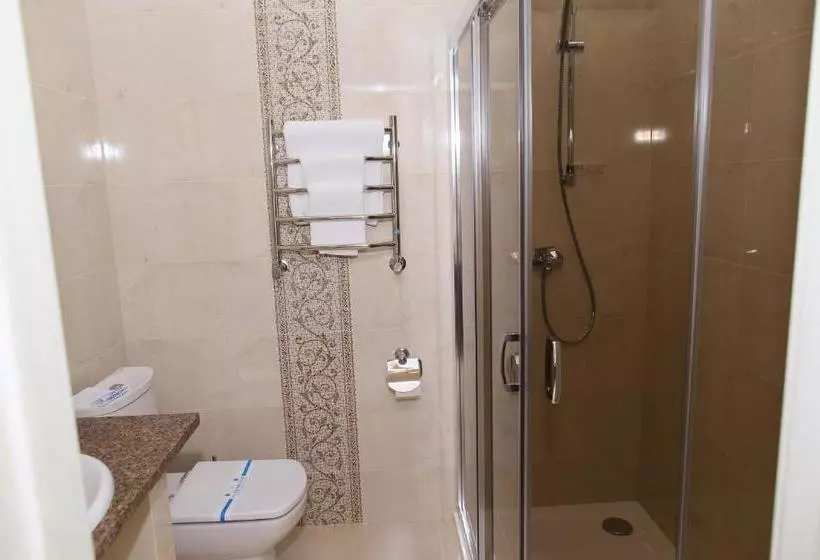 Majatalo Prima Villa Guest House