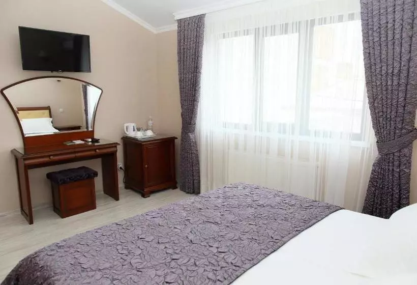 Majatalo Prima Villa Guest House