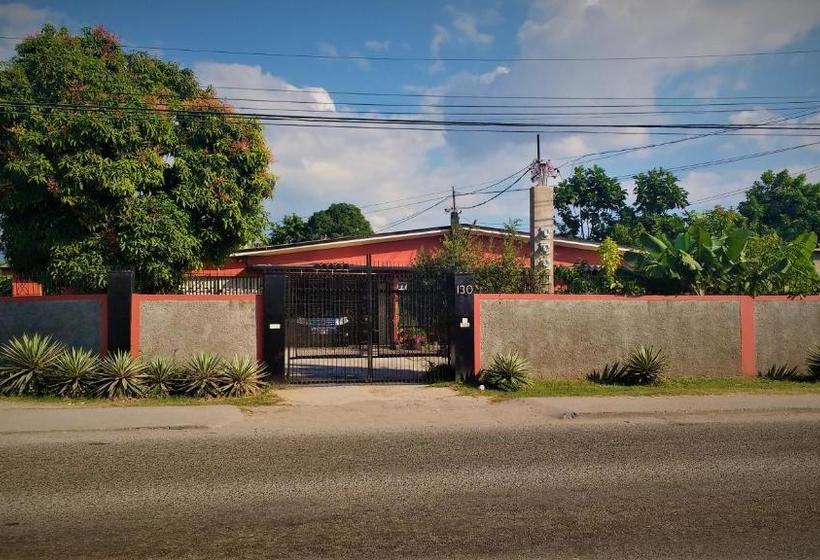 پانسیون Yard Style