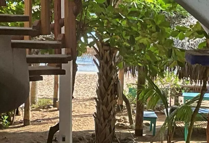 Retkeilymaja Bambú Ecocabañas