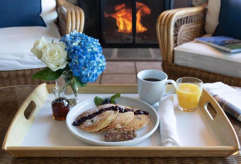 住宿加早餐  Inn On The Sound