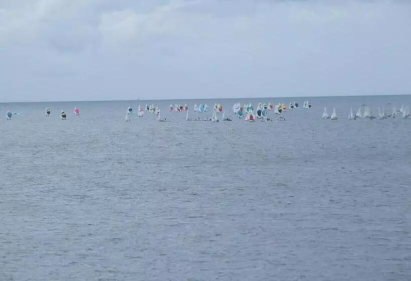 Aamiaismajoitus (B&B) Inn On The Sound