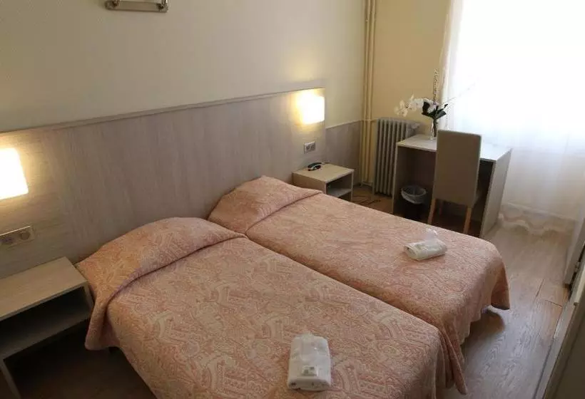 Hotelli De La Paix