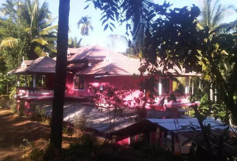 Hotelli Spice Garden Farm House