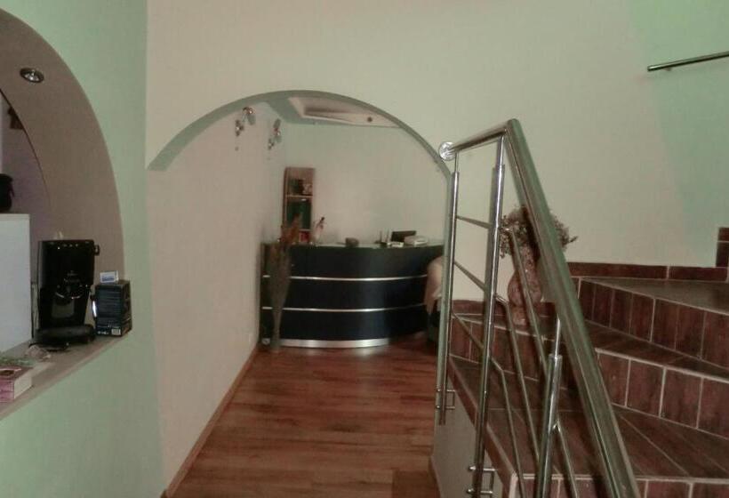 פנסיון Casa Silvia