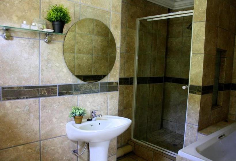 پانسیون Honey Bee Guesthouse