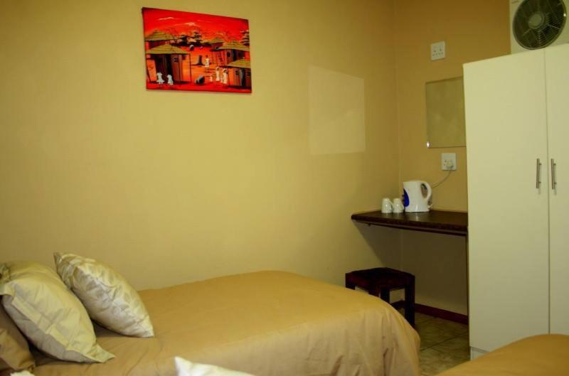 پانسیون Honey Bee Guesthouse