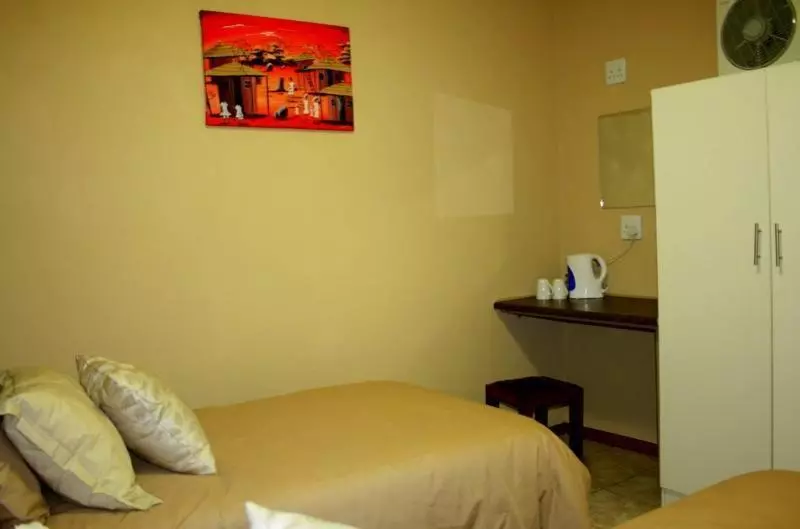 Majatalo Honey Bee Guesthouse