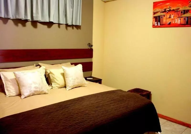 Majatalo Honey Bee Guesthouse