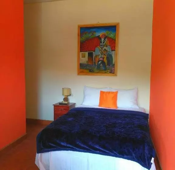 پانسیون Hostal Casa Vieja