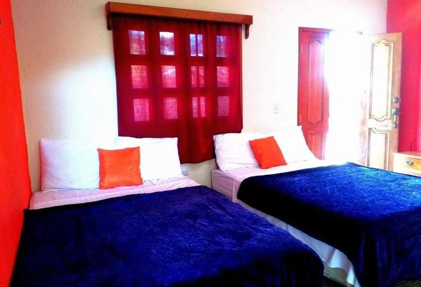 پانسیون Hostal Casa Vieja