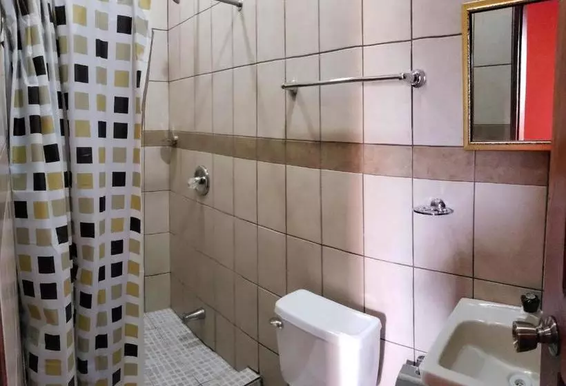 پانسیون Hostal Casa Vieja