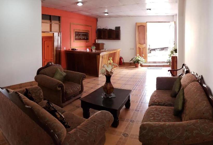 پانسیون Hostal Casa Vieja