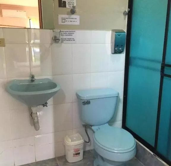 ペンション Hostal Nathaly