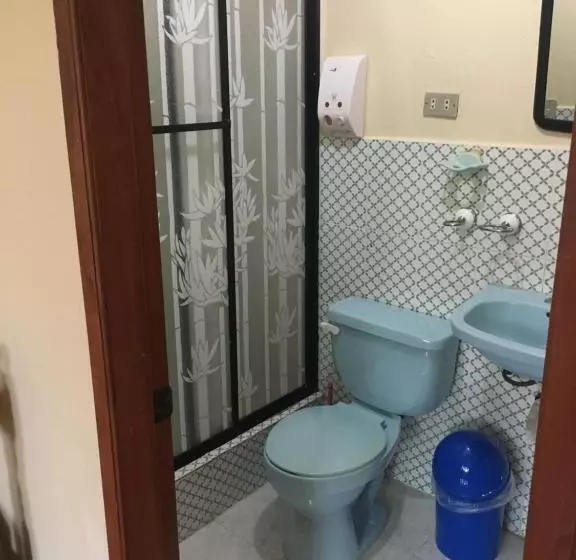 ペンション Hostal Nathaly