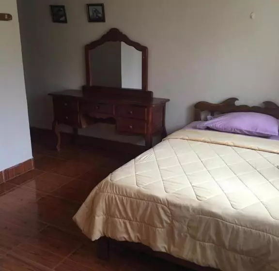 ペンション Hostal Nathaly