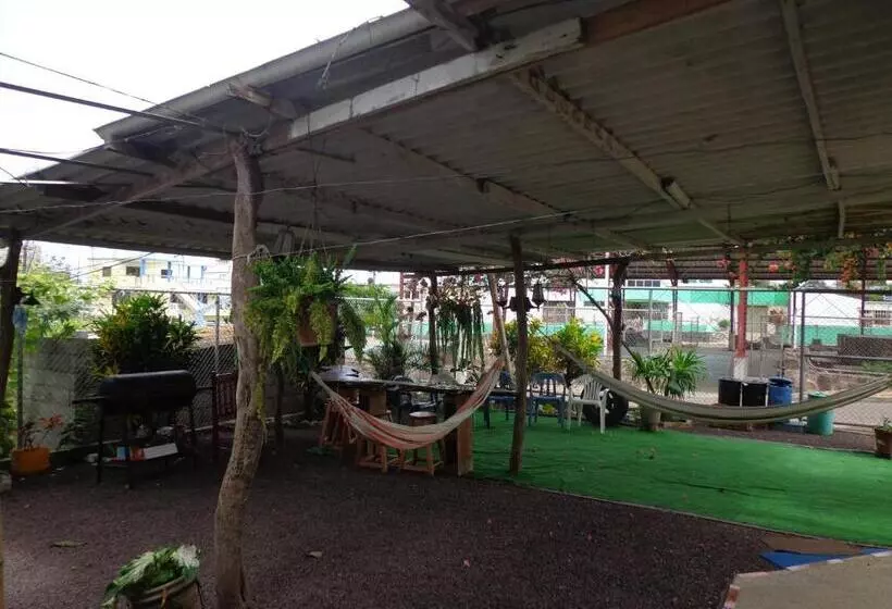 ペンション Hostal Nathaly