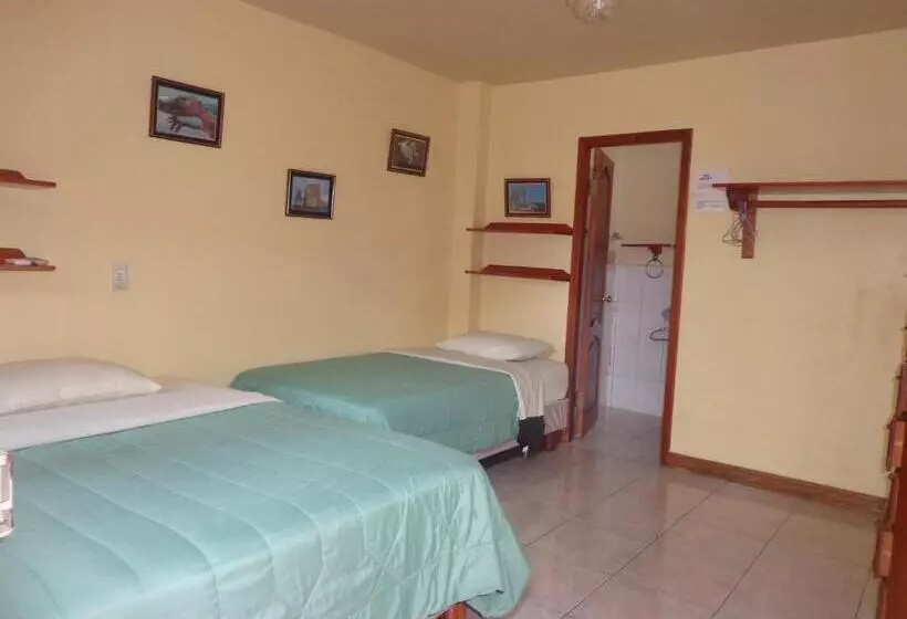 ペンション Hostal Nathaly