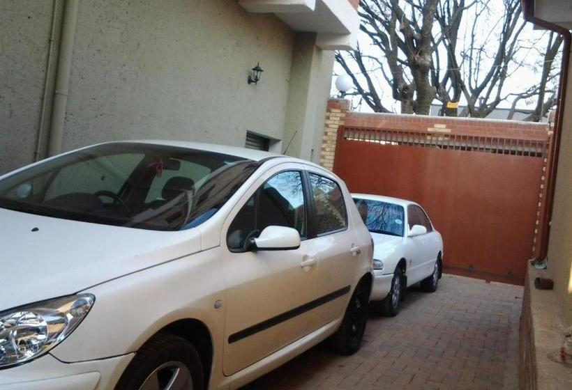 Pension Legacy Guest Lodge