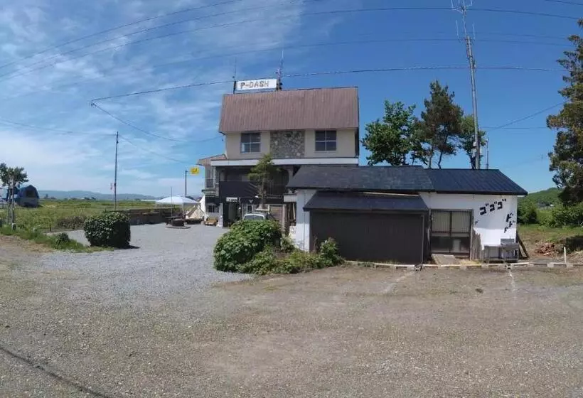 Majatalo P Dash Garden Backpackers