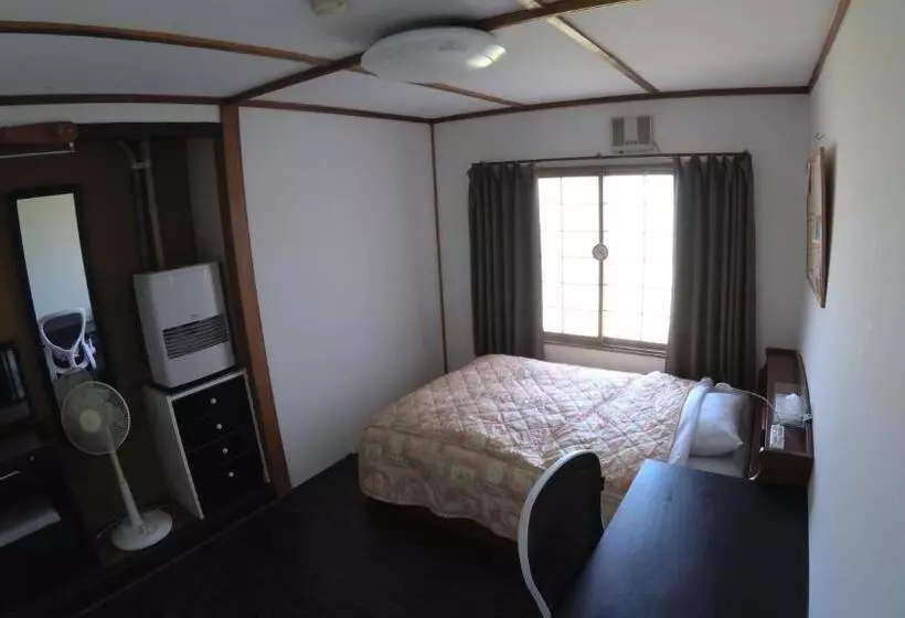 Majatalo P Dash Garden Backpackers