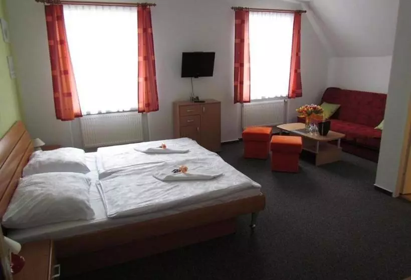 ペンション Penzion Oregano Třeboň