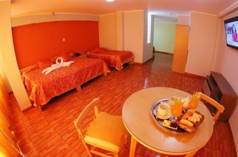 پانسیون Takora Inn