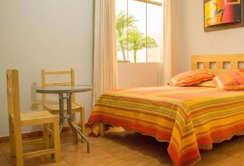 پانسیون Takora Inn
