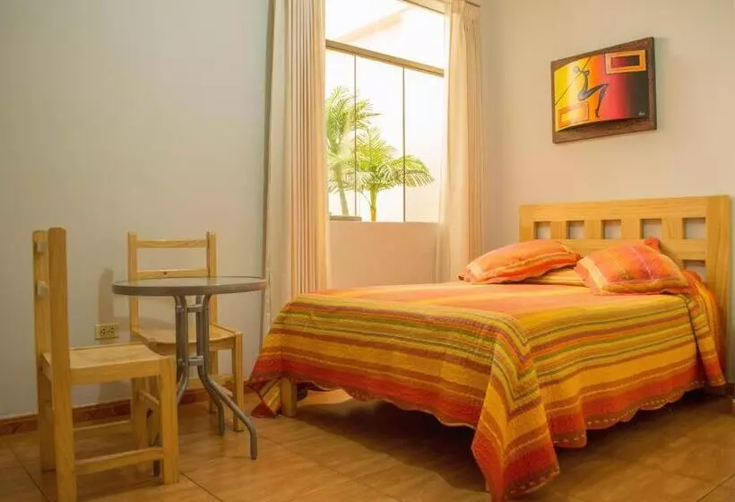 پانسیون Takora Inn