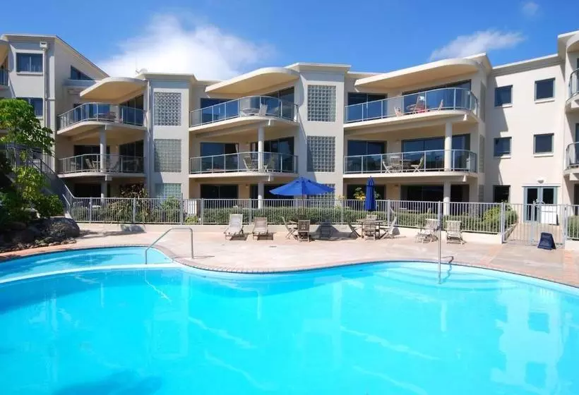 The Reef Beachfront Apartments