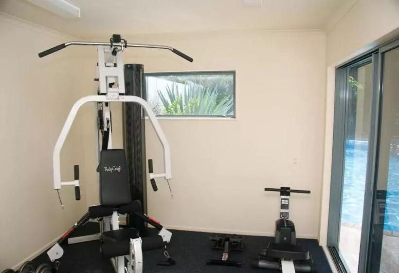 The Reef Beachfront Apartments