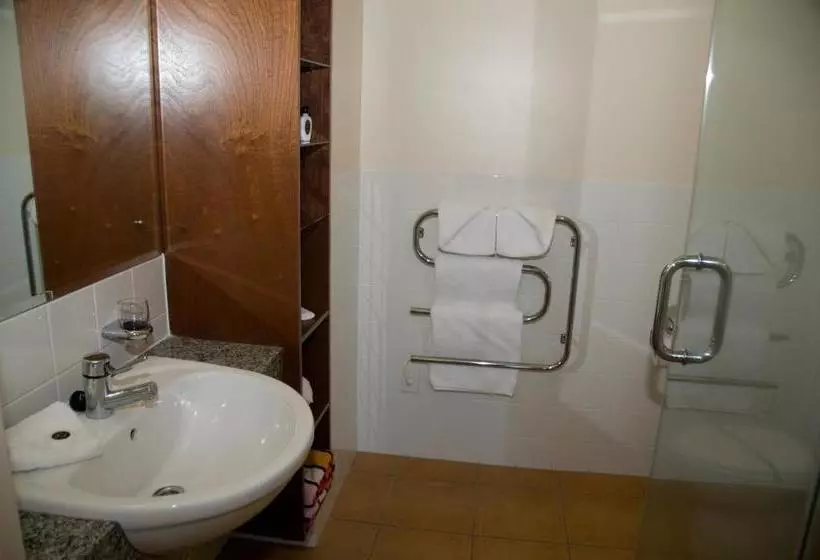 The Reef Beachfront Apartments