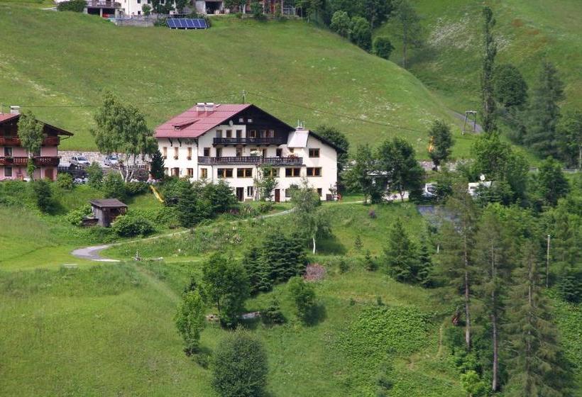 הוסטל Gasthof Luggau