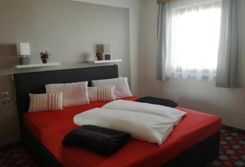 הוסטל Gasthof Luggau